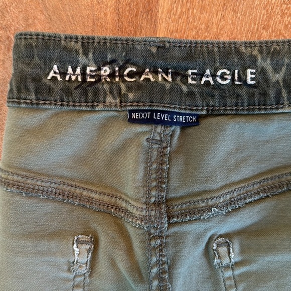 AMERICAN EAGLE • HI-RISE MINI • Size 4 - Picture 6 of 13